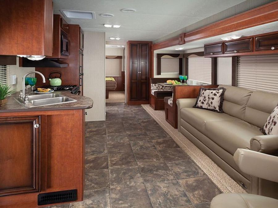 Интерьер Newmar Bay Star Sport 2012 года  (фото 2 из 3)
